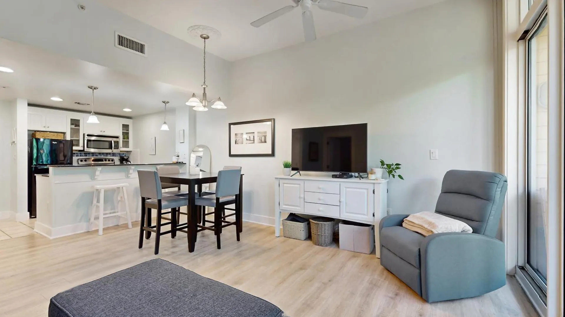 Baytowne Wharf - Observation Point North #555 Destin